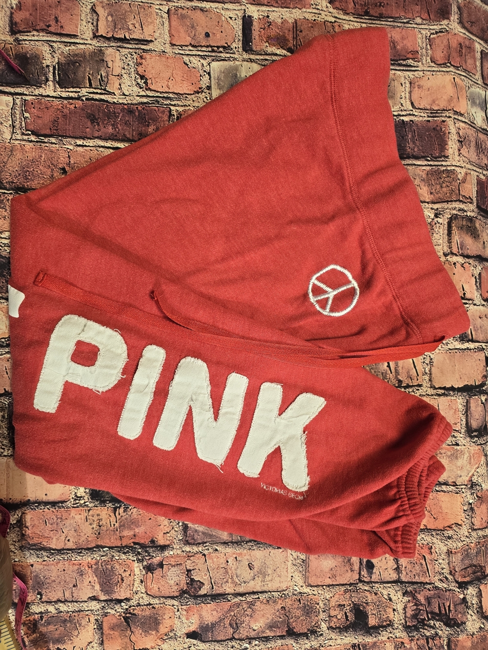 PInK VicToria's SeCret Red VinTage Embroidered Peace Logo Crop Jogger Xs Y2k